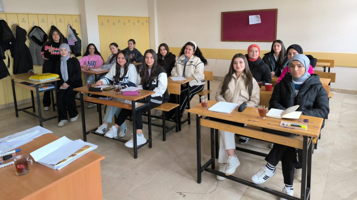 Şebinkarahisar İbni Sina Mesleki ve Teknik Anadolu Lisesi Fotoğrafı